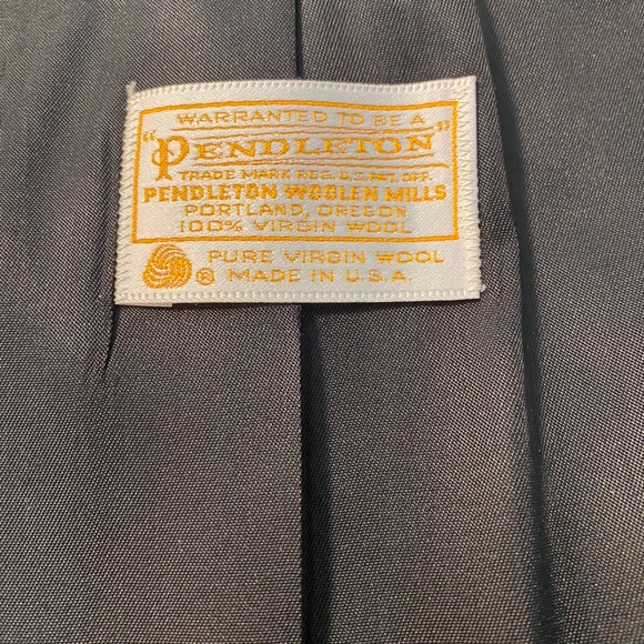 Pendleton Long Black Blazer - Picture 7 of 7
